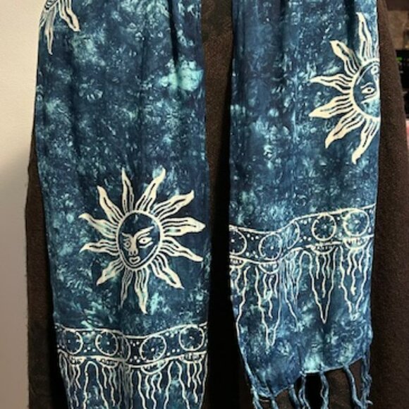 Blue and White Tie Dye Scarf, Sun Print - Picture 3 of 6